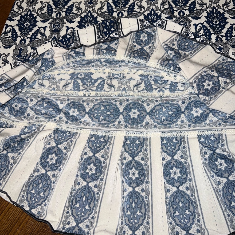 Max Studio Navy & Cream Print Design Ruffle Flowy Trim Skirt Size S - Picture 6 of 9